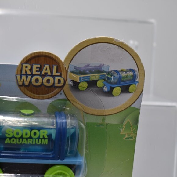 Thomas & Friends Real Wood Aquarium Cars Sting Ray Tanker Hammerhead Shark Car - Picture 4 of 12